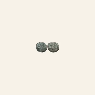 MAURICE TIBERIUS. 582-602 AD. AR Half Siliqua (0.92 gm). Carthage mint. RRR
