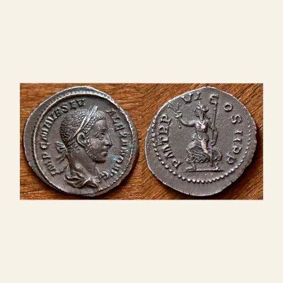 Avers, du denarius, pour Severus Alexander (AD 222-235). AR denarius (20mm, 3.25 gm). Rome, AD 228., atelier de Rome...