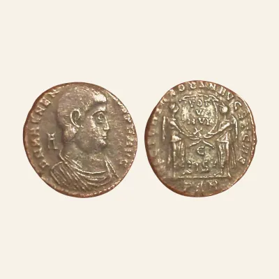 Magnentius. 350-353 AD. AE 2, 4.7g. . Arles, 351-2 AD. RARE