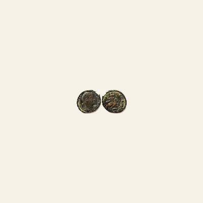 Magnentius. 350-353 AD. AE 2, 4.7g. . Arles, 351-2 AD. RARE