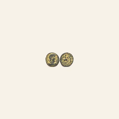 Magnentius. 350-353 AD. AE 2, 4.7g. . Arles, 351-2 AD. RARE