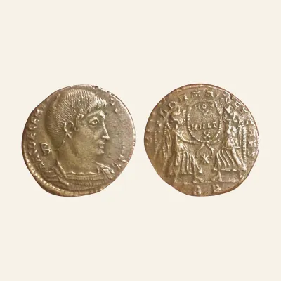 Decentius (Caesar, 350/1-353). Æ Centenionalis (25.5mm, 4.05g,). Rome, 351/2.