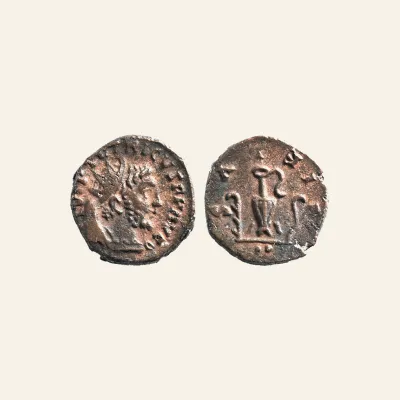 Avers, du antoninianus, pour Unofficial imitation of Tetricus I antoninianus pontificate implements.
