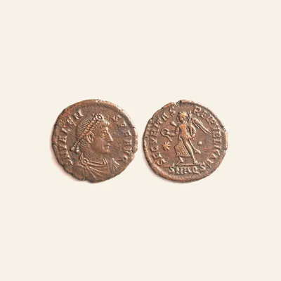 Reverse, for Valens AE3 Victory reverse, Mint of Aquileia - Scarce