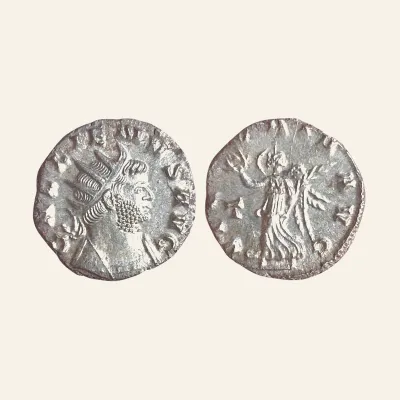 Reverse, of the antoninianus, for Gallienus. AD 253-268. Antoninianus (20mm, 3.57 g,). VICTORIA AVG, mint of Rome, 253-268