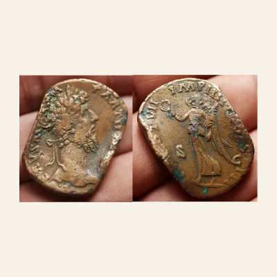Avers, du sestertius, pour Lucius Verus. AD 161-169. Æ Sestertius (23.08 g,). Rome mint. Struck AD 167., atelier de Rome...