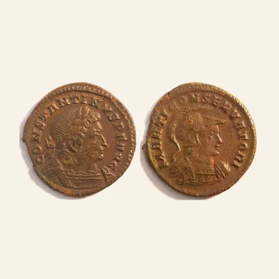 Avers, du follis, pour Constantinus I the Great AD 306-337. AE Follis Struck AD 310-313. Treveri, 306-337, RIC RIC VI 881 23...