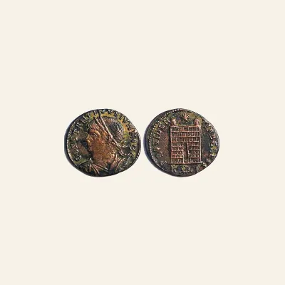 Reverse, for Constantine II Caesar AE3 PROVIDENTIAE CAESS Campgate, mint of Rome, 327 AD