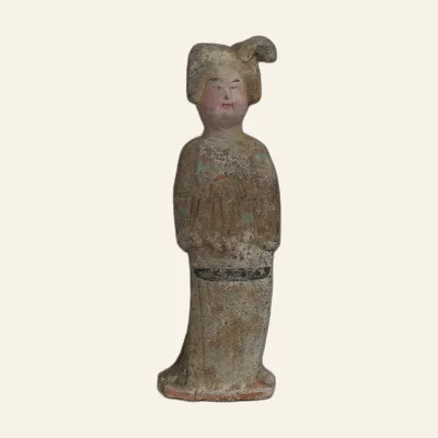 Revers, pour Dame de cour Tang en terre cuite polychrome (仕女俑) – avec certificat d’authenticité (TL QED), VIIIe siècle apr....