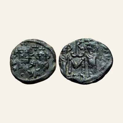 Avers, du follis, pour Constans II. 641-668. Æ Follis (19-20mm, 4.27 g). Carthage mint. Struck 662-667., atelier de...