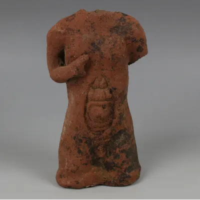 Avers, pour Étrusque — Anatomical votive model of a torso — 5e - 4e siècle av. J.-C., 5e - 4e siècle av. J.-C.