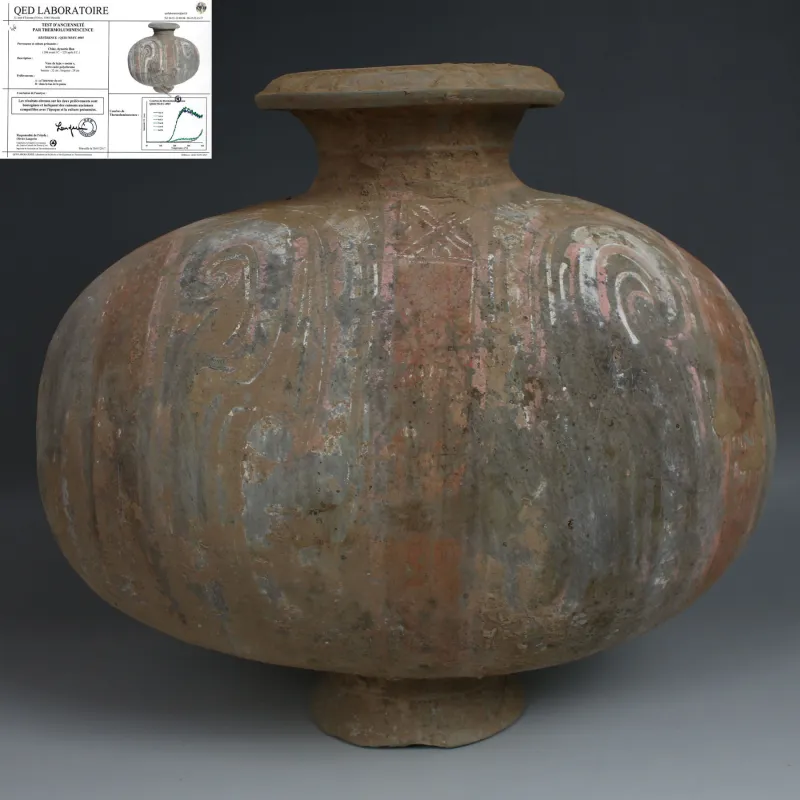 Avers, pour Chinese — Funerary cocoon-shaped Jar — Han Dynasty, 206 av. J.-C. - 220 ap. J.-C., Han Dynasty, 206 av. J.-C....