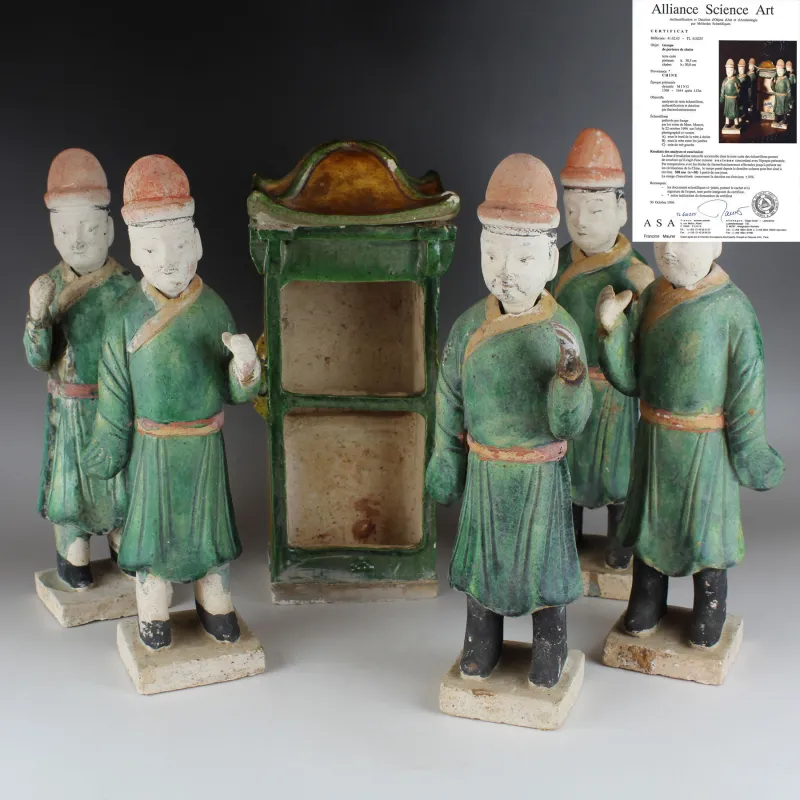 Avers, pour Chinese, Ming Dynasty — Palanquin and court attendants — 1368 - 1644 ap. J.-C., 1368 - 1644 ap. J.-C.