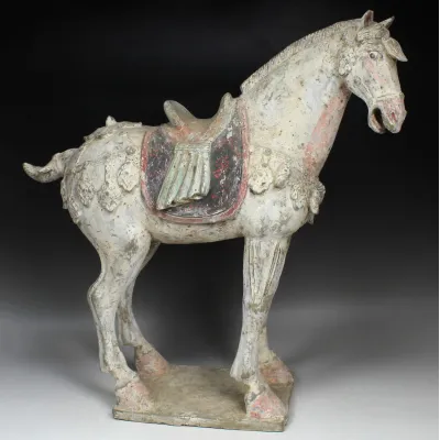 Avers, pour Chinese, Tang Dynasty — Statuette of a horse — 618 - 907 ap. J.-C., 618 - 907 ap. J.-C.