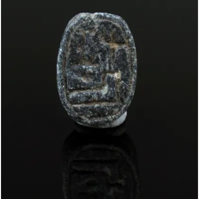 Avers, pour Égyptien — Scaraboïde as a commemorative of Ramesses II or prenomen of Shoshenq III — New Kingdom to Third...