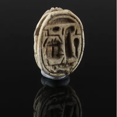 Avers, pour Égyptien — Scaraboïde with pictogram for Amun-Re — New Kingdom, 1550 - 1070 av. J.-C., New Kingdom, 1550 - 1070...