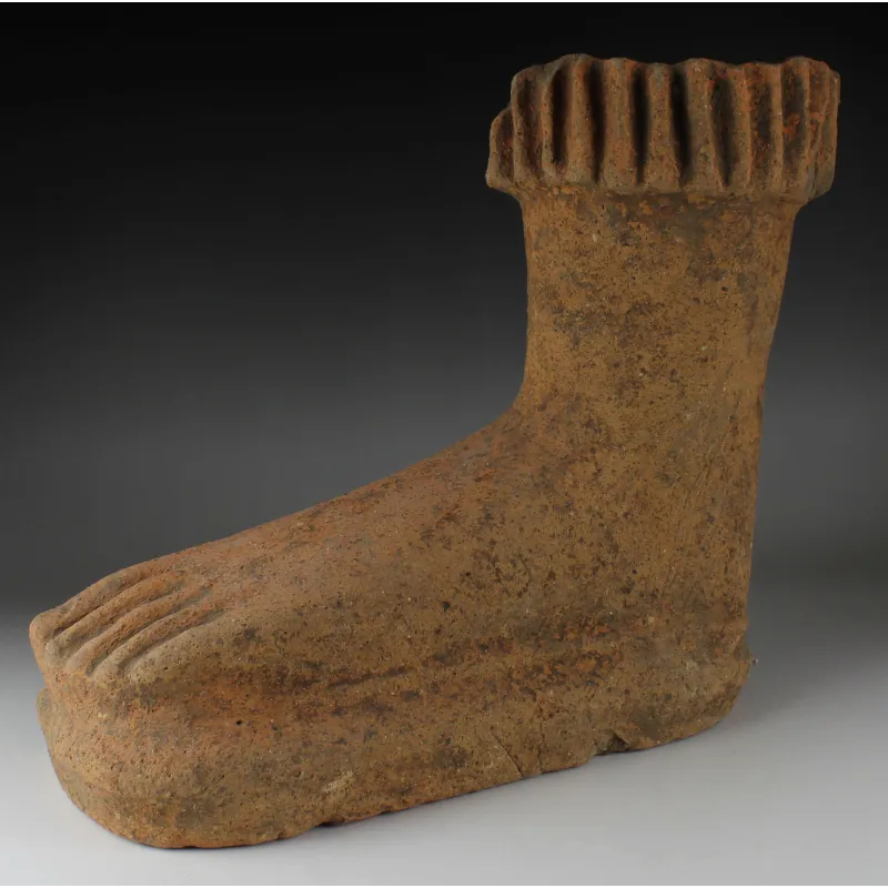 Avers, pour Étrusque — Anatomical votive model of a foot — 5e - 4e siècle av. J.-C., 5e - 4e siècle av. J.-C.