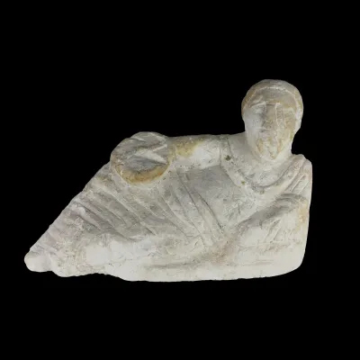 Avers, pour Étrusque — Lid of a cinerary urn with a reclining figure — 200 - 50 av. J.-C., 200 - 50 av. J.-C.