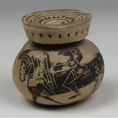 Avers, pour Greek, Corinthian — Aryballos depicting a rider with horse — 7e siècle av. J.-C., 7e siècle av. J.-C.