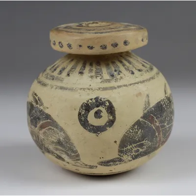 Avers, pour Greek, Etrusco – Corinthian — Aryballos with dolphins — 6e siècle av. J.-C., 6e siècle av. J.-C.