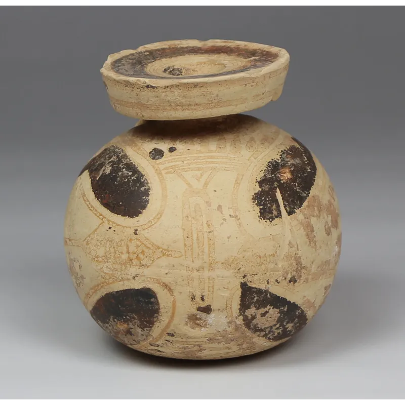 Obverse, for Greek — Aryballos with quatrefoil motif — 6th Century B.C, 6th Century B.C