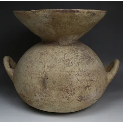 Avers, pour Greek, Daunia — Funnel krater — 4e siècle av. J.-C., 4e siècle av. J.-C.