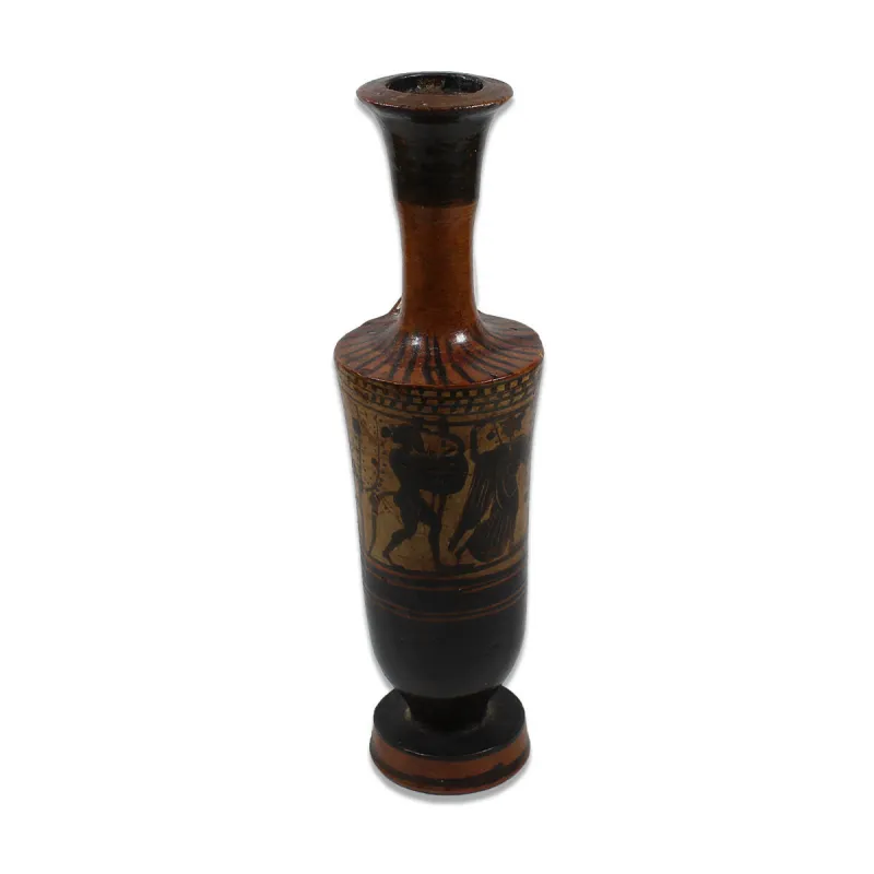 Avers, pour Greek, Attic — Black figure lekythos, satyr with kithara and dancing maenad between two trees — 5e siècle av....