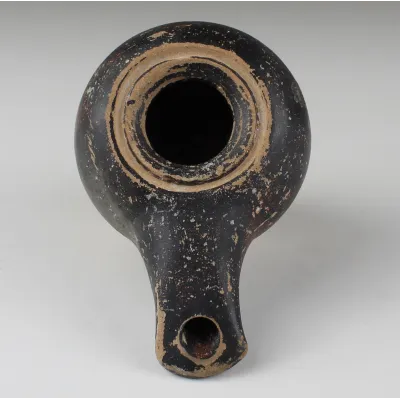 Avers, pour Grec — Lampe à huile, Type Howland 25 A — 4e siècle av. J.-C., 4e siècle av. J.-C.