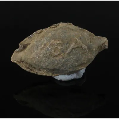 Avers, pour Grec — Sling bullet with inscription 'AXA(?) / blank?' — 4e siècle av. J.-C., 4e siècle av. J.-C.