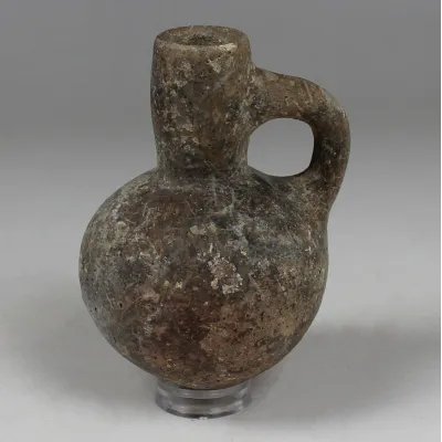 Avers, pour Iron Age — Black juglet — 700 - 586 av. J.-C., 700 - 586 av. J.-C.