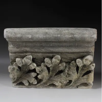 Avers, pour Medieval, France — Frieze carved in high relief with foliage — 13e siècle ap. J.-C., 13e siècle ap. J.-C.