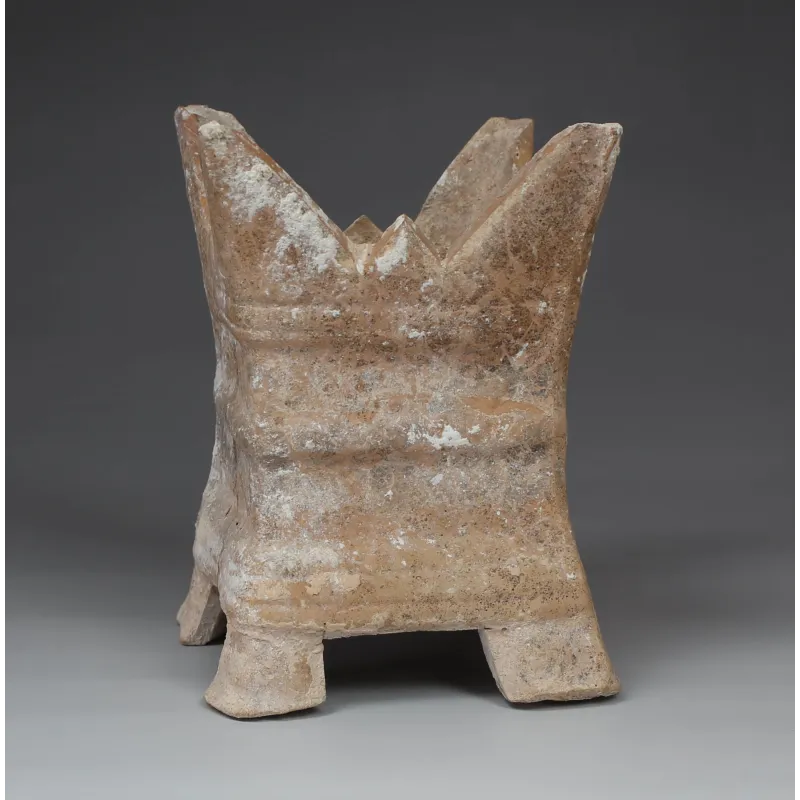 Avers, pour Roman, Judaea — Four-horned votive altar with a swastika painted on top — 1e - 2e siècle ap. J.-C., 1e - 2e...
