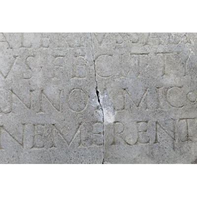 Avers, pour Romain — Funerary stele with inscription — Ier siècle ap. J.-C., Ier siècle ap. J.-C.