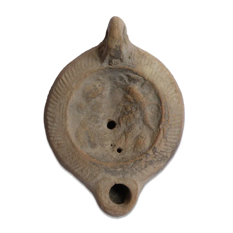 Avers, pour Romain — Lampe à huile with Serapis and Isis, Type Bussière D X 2 — 2e - 3e siècle ap. J.-C., 2e - 3e siècle ap....