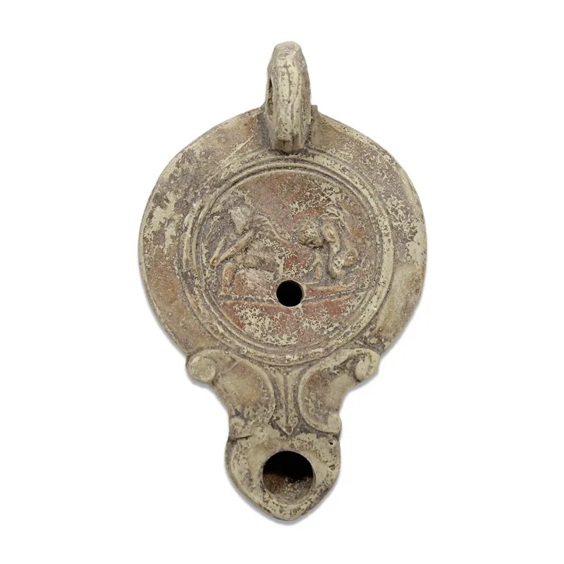 Avers, pour Romain — Lampe à huile with twin Eros — 1e - 3e siècle ap. J.-C., 1e - 3e siècle ap. J.-C.