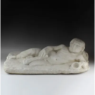 Avers, pour Romain — Sarcophagus lid with Hercules as a boy holding Vase and club — 2e siècle ap. J.-C., 2e siècle ap. J.-C.