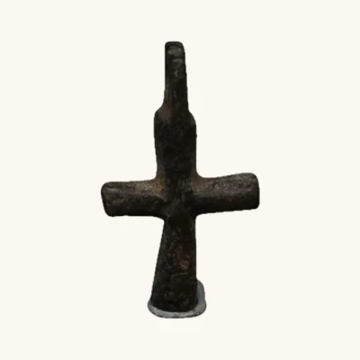 Pendentif croix en bronze byzantin – 7e-10e siècle après J.-C. - vue 1